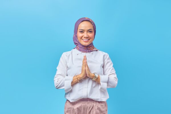 Erek Erek Perhiasan Jepit Rambut: Makna dan Tafsirnya dalam